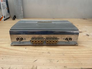 DLS Genesis DA100 Clase A