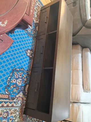 Muebles de salón de madera oscura