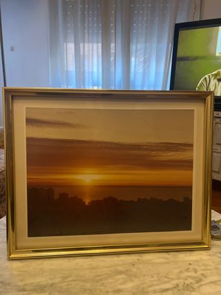 Lámina con marco dorado