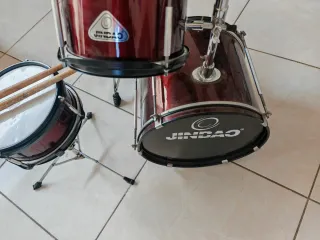 Batería junior Jinbao. Nueva 175 euros.