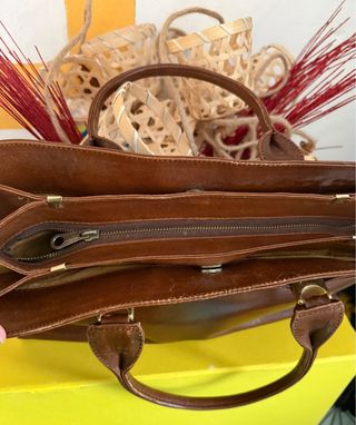 Bolso de señora de cuero auténtico