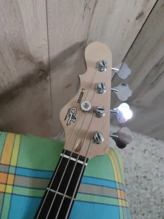 Bajo zurdo G&L Tribute 2000 (2010)