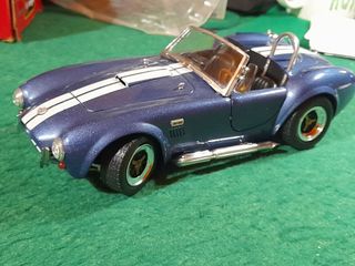 Maqueta Coche Azul Metálico