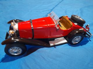 Maqueta Coche Azul Metálico