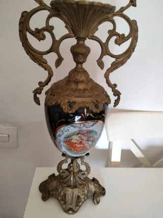 Jarrón Bronce y Porcelana Decorado