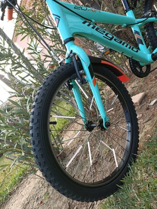 COMO NUEVA Megamo 20" Air Bici infantil 6v Shimano
