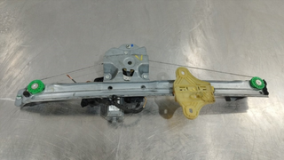 ELEVALUNAS DELANTERO DERECHO RENAULT CLIO III 128