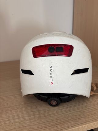 Casco blanco con luces