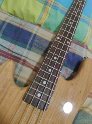 Bajo zurdo G&L Tribute 2000 (2009)