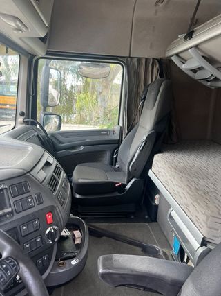 DAF XF 440, año 2015, camión de origen holandés