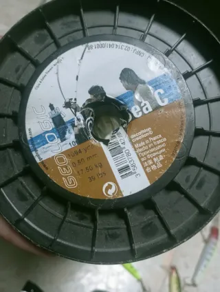 Lotes de pesca: carretes, hilos y señuelos