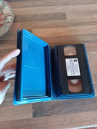 VHS Cocoon: El Retorno