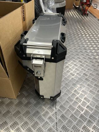 Kit Maletas Laterales y Soportes Benelli TRK