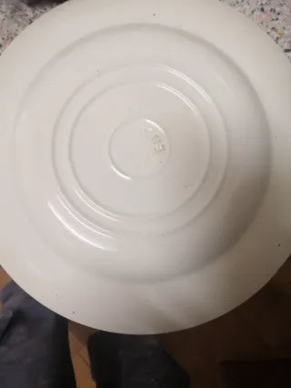 Plato inglés azul y blanco