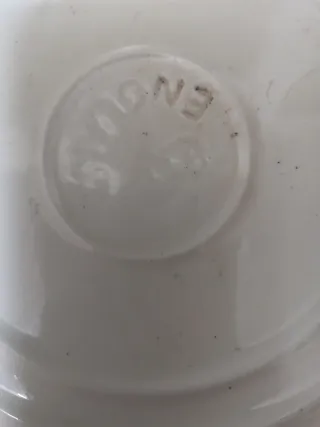 Plato inglés azul y blanco