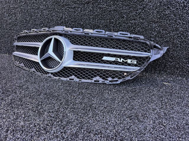 Calandra Mercedes Clase C AMG