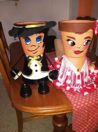 Macetas decoradas figura pareja