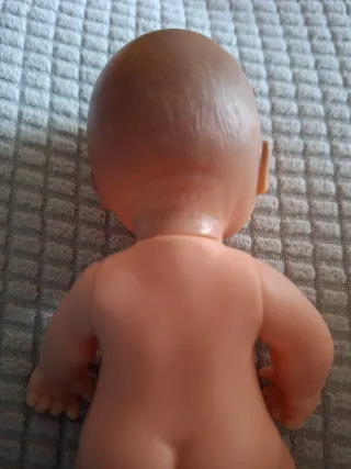 Muñeca Barriguitas antigua con vestido bordado