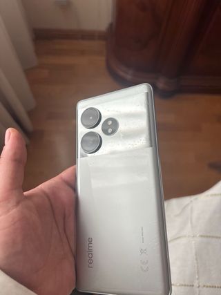 Realme GT 6T color plata