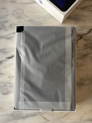 iPad Air 5ª Gen 64GB Morado + Funda Logi