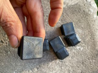 Tappi quadrati 25x25 mm