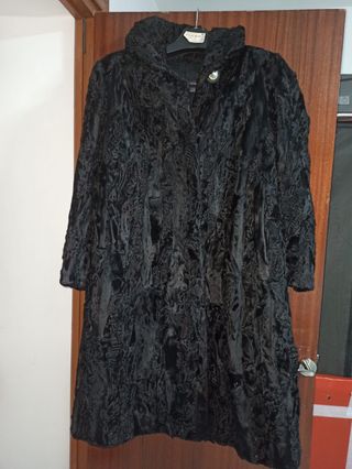 Abrigo Piel Garras Negro