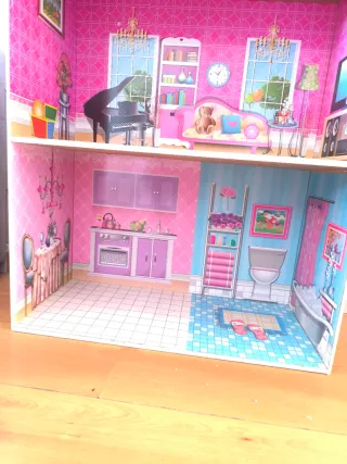 Casa de muñecas de 4 plantas