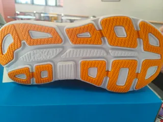 Hoka Bondi 9 Mujer Morado Talla 39