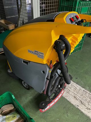 Fregadora industrial Ghibli & Wirbel