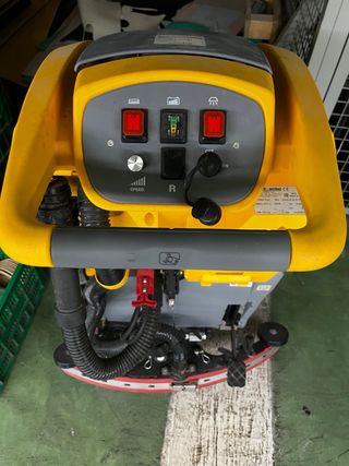 Fregadora industrial Ghibli & Wirbel