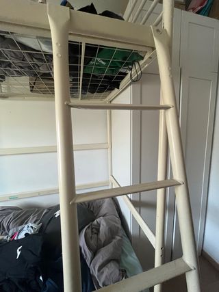 Estructura litera metal blanco con escalera
