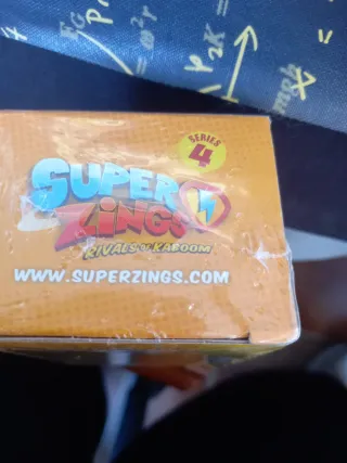 Caja SuperZings.Exclusiva y nueva