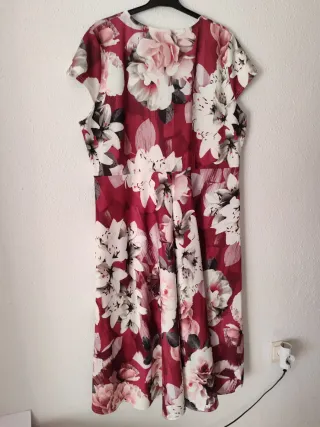 Vestido fiesta curvy estampado floral