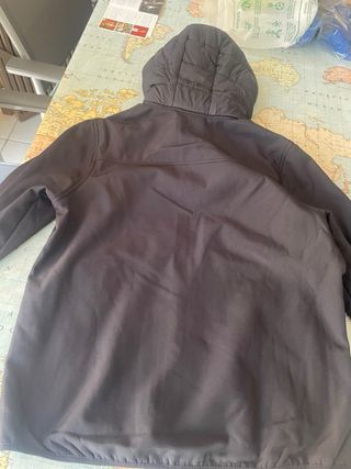 Chaqueta Reebok Negra con Capucha