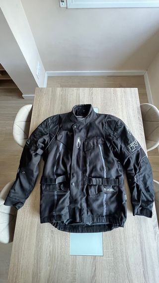 Chaqueta Richa Talla XL Negra