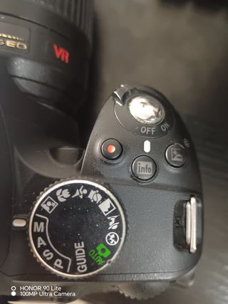 Nikon D3200 + 2 Objetivos (10.400 disparos)