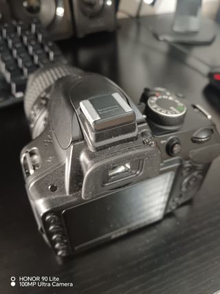 Nikon D3200 + 2 Objetivos (10.400 disparos)