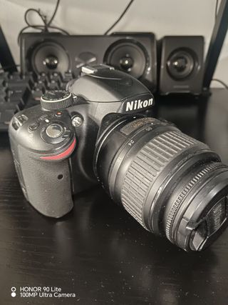Nikon D3200 + 2 Objetivos (10.400 disparos)