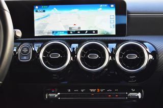 Mercedes A 180d (2.0d) 116CV 7G-DCT ADVANTAGE LINE