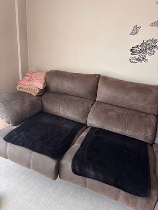 Sofá anti manchas de 4 plazas