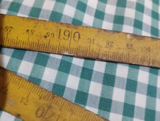 Metro plegable madera antiguo