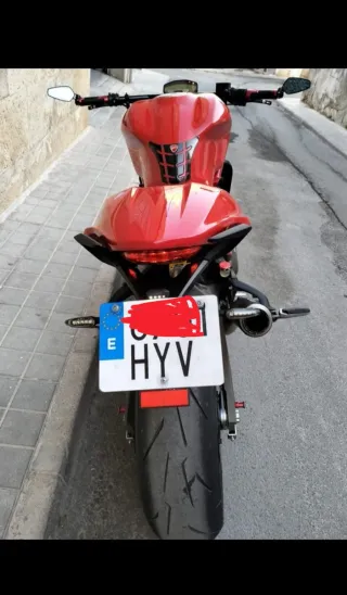 Ducati Monster Roja