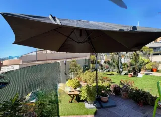 Parasol Naterial 290 cm con funda.