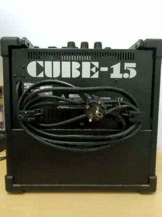 Amplificador Roland Cube 15 Guitarra Eléctrica