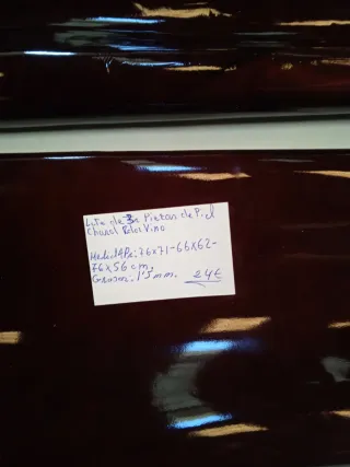 Lote 3 Piezas de piel Charol color Vino 24€.