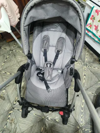 Carrito y trona Bébé Confort gris