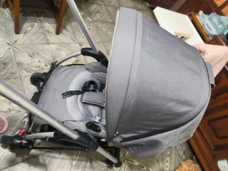 Carrito y trona Bébé Confort gris