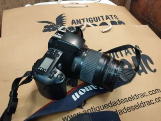 Cámara Canon EOS 500N + Accesorios