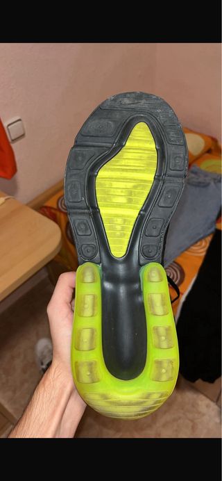 Zapatillas Nike Air Max 270. Talla 44