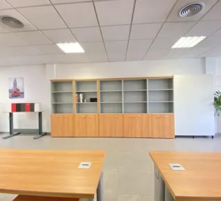 Oficina alquiler en Carretera de Barcelona.